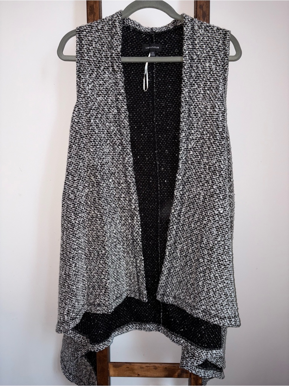 Lord & Taylor Textured Knit Open Front Vest Cardigan Black White Size Medium EUC